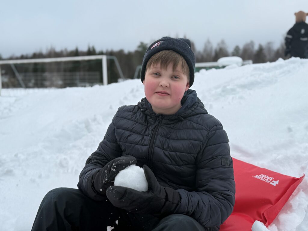 Viidesluokkalainen Aatos Mononen.